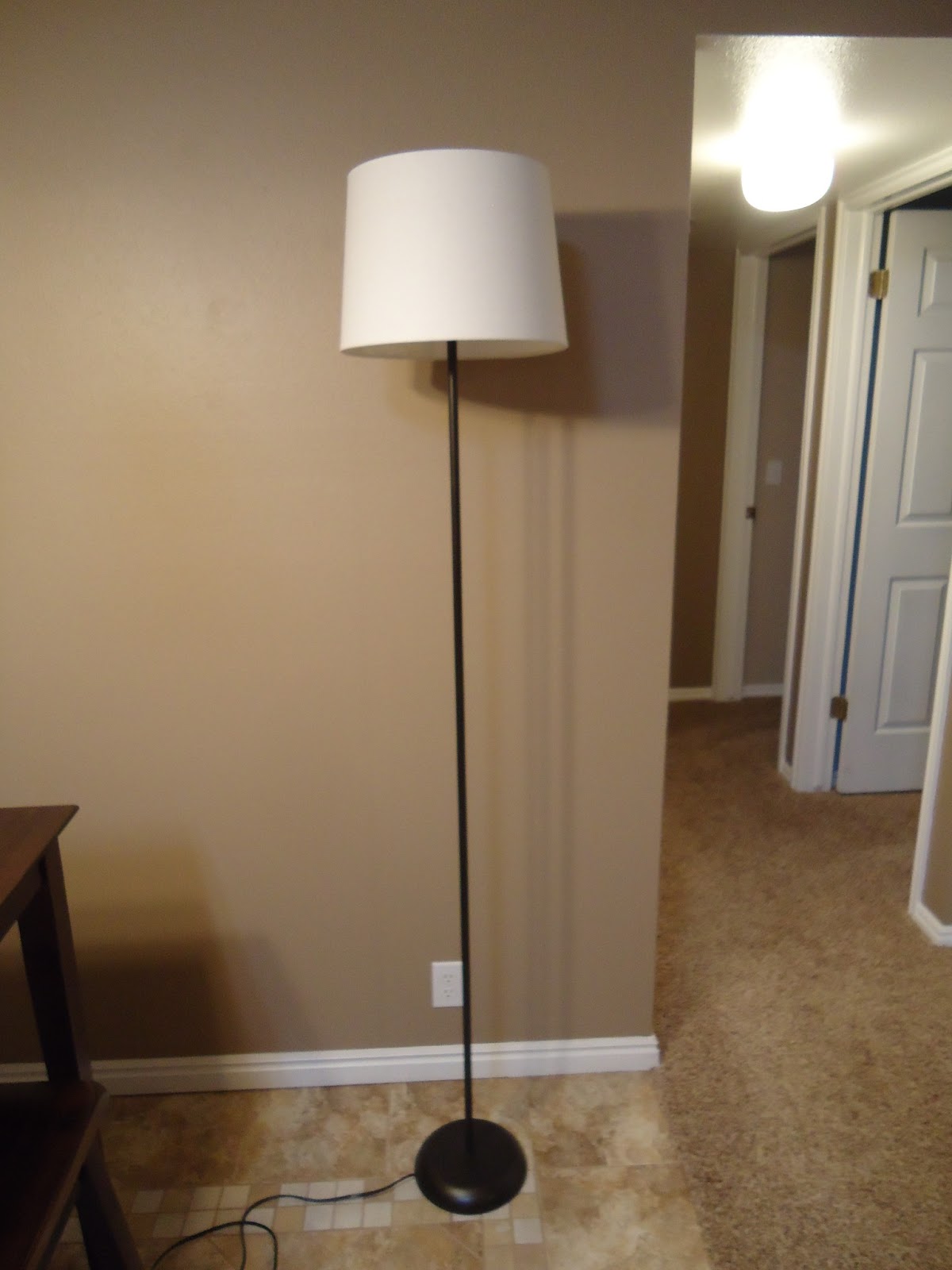 Cobblestones & Ivy floor lamp makeover