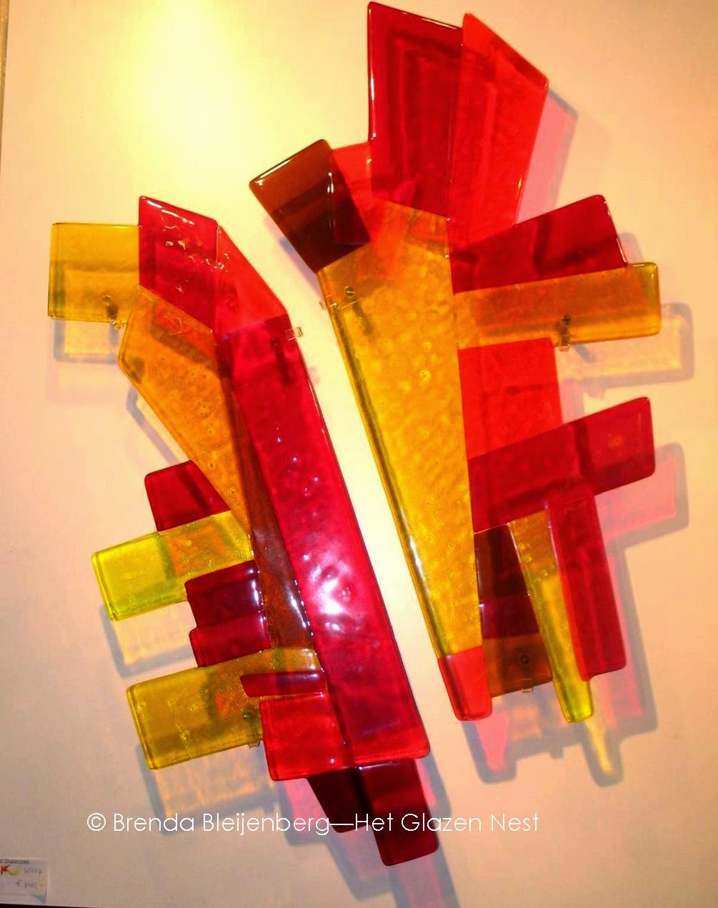 Kleurig glas aan de muur wandobjecten in glas fusing ~ brenda ... Kleur ontwerp muur