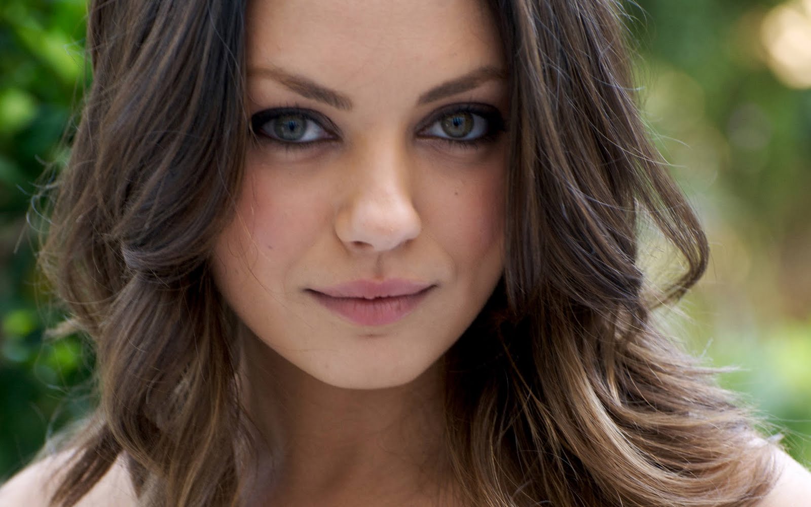 http://3.bp.blogspot.com/-ebYDe63__MI/TlizHXX_AWI/AAAAAAAABSQ/Mayjc6giDd4/s1600/mila_kunis_02.jpg