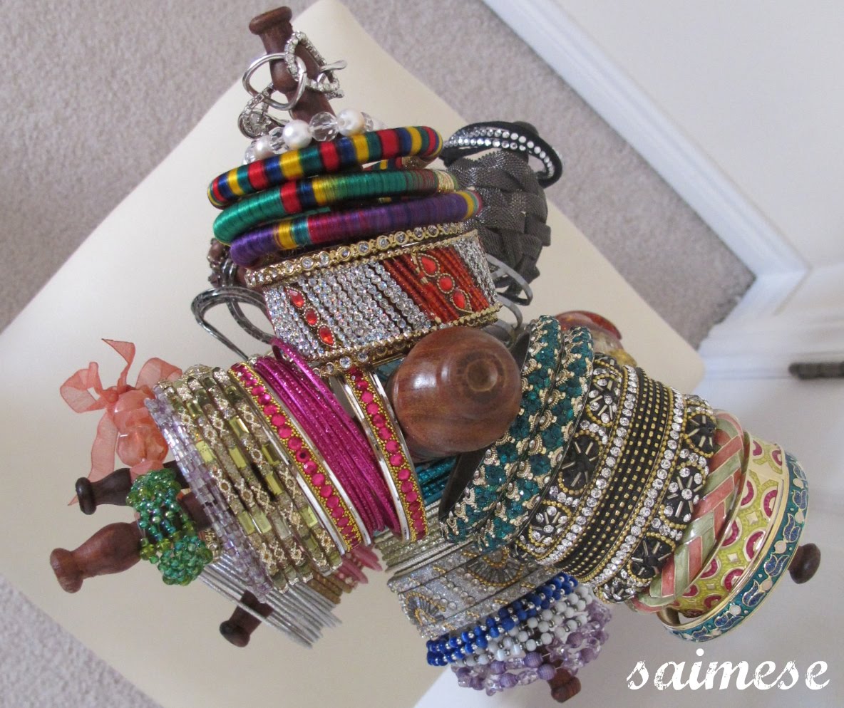 Saimese Bangle & Bracelet Storage