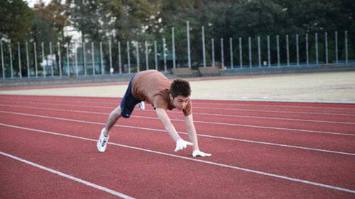 Fastest 100m running on all fours Fastest 100m running on all fours