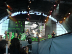 Scorpions, 9 iunie 2011, The Best Is Yet to Come, Rudolf Schenker, Klaus Meine si James Kottak (in spate la tobe)