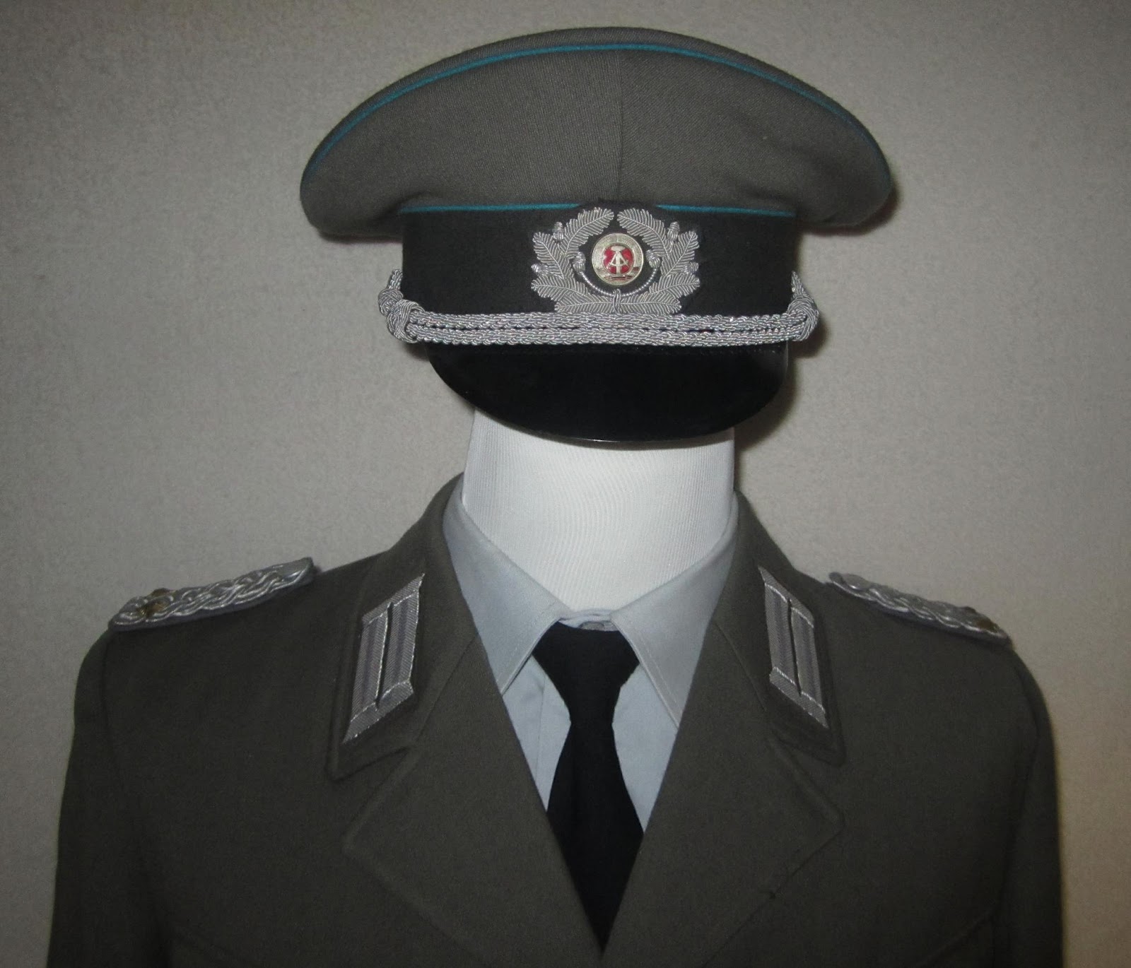 Uniformen der DDR Oberstleutnant Luftverteidigung 1962 65