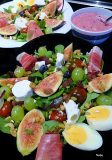 Ensalada De Jamón Con Salsa De Arándanos 
