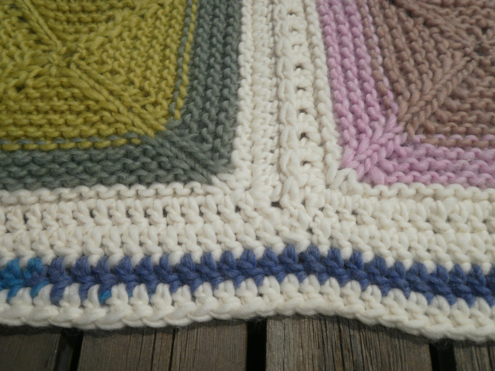 Handmade by Bodil Eskimo Blanket