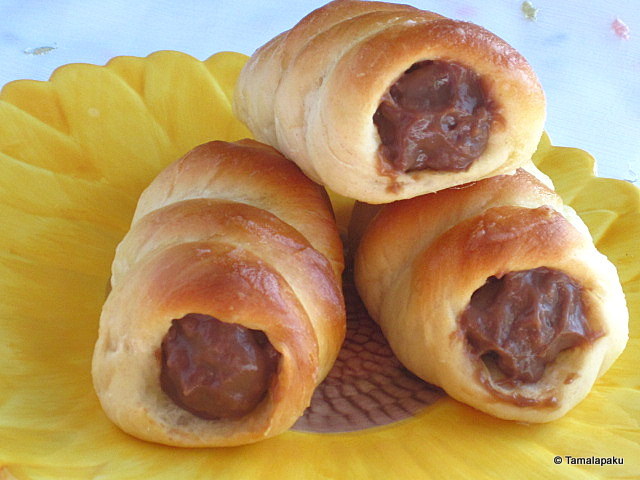 Eggless Chocolate Cornets