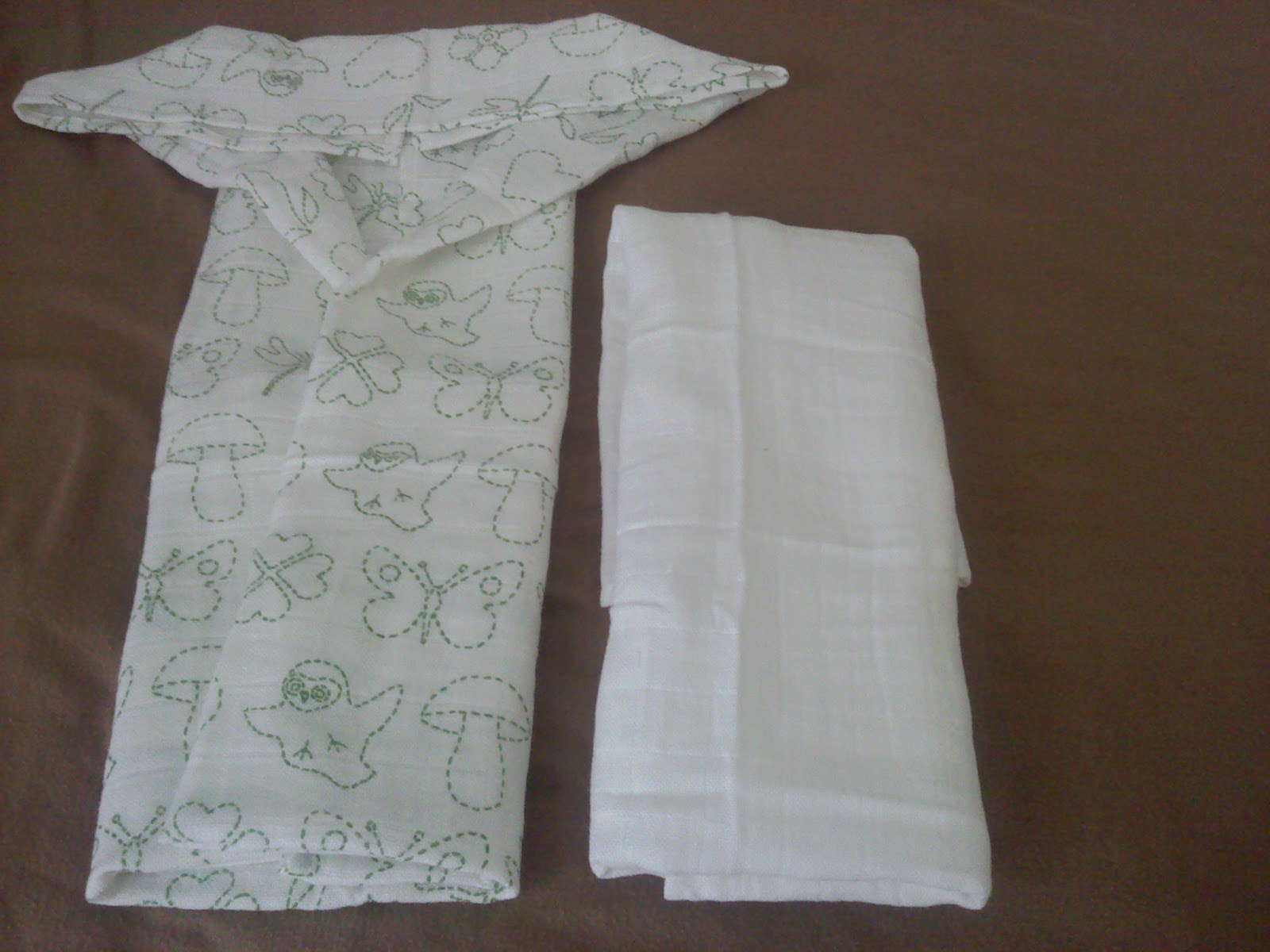 Crunchy Green Health Nut Using Ikea "burp" cloths as Flat diapers