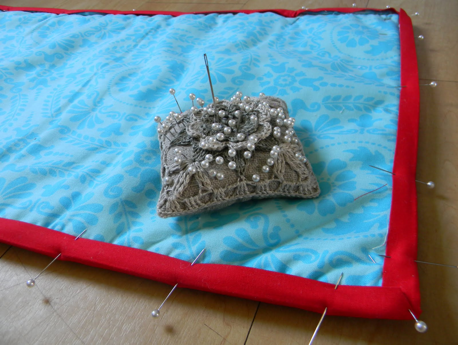 Fat Quarter Friday {Cooling Mat Tutorial}