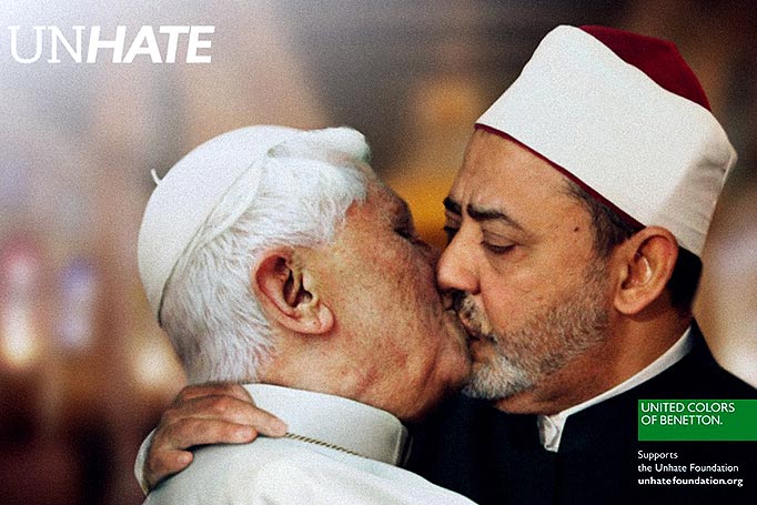 Benedict XVi kissing sheikh