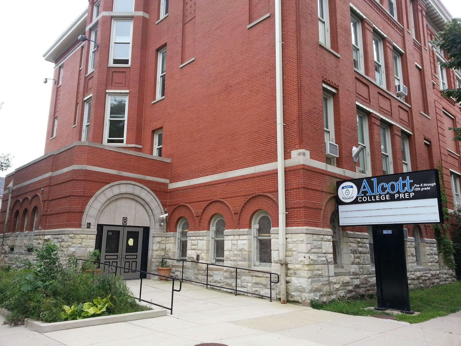 The Chicago Real Estate Local Hamlin Park area house and condo prices