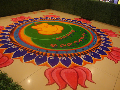 diwali-rangoli-patterns-with-ganesha-lotus-round-shape