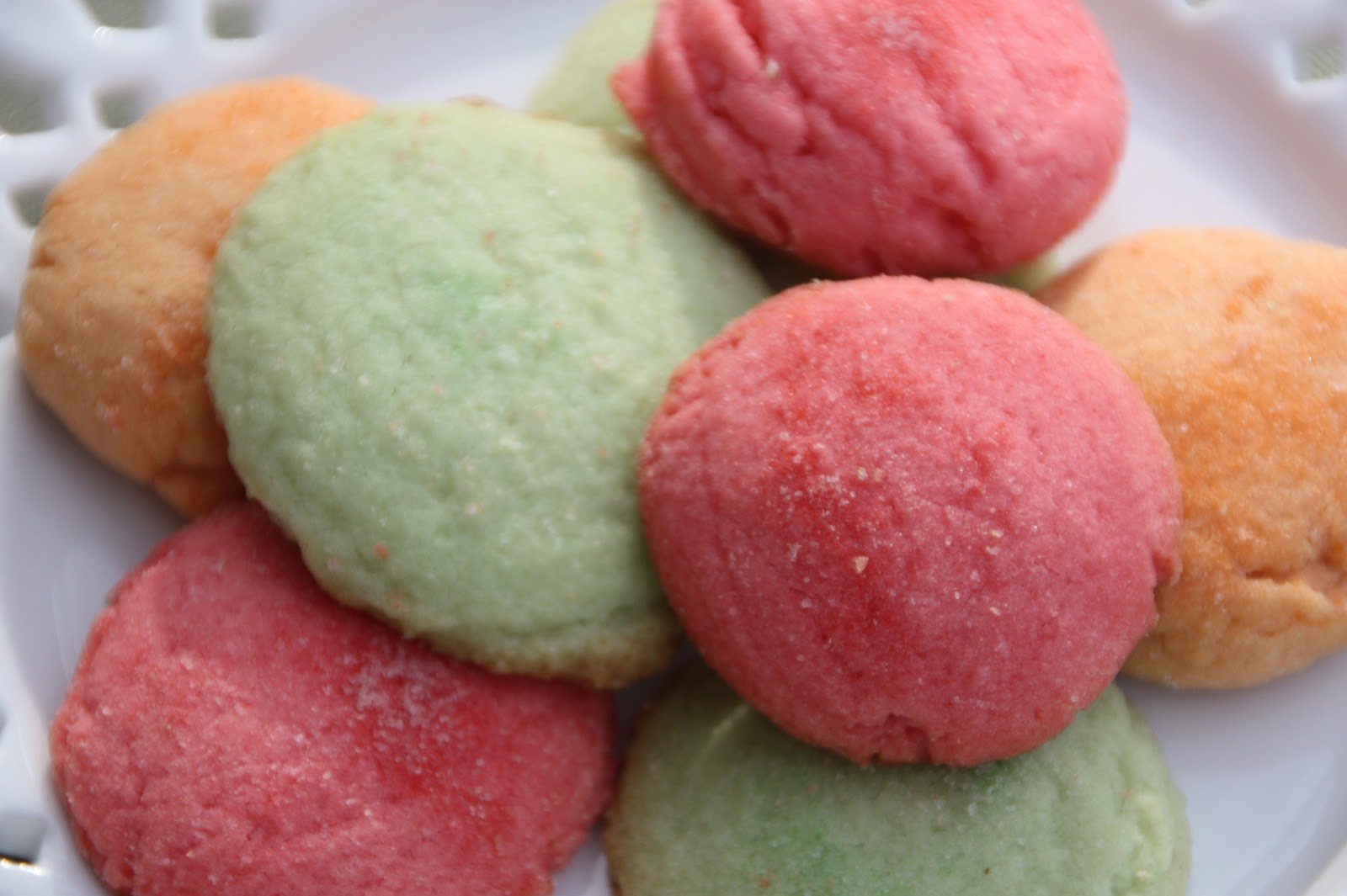 EVERYDAY SISTERS COOKIE SWAP JellO Pastel Cookies by Regina