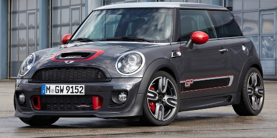 Mini-John-Cooper-Works-GP-2013-06
