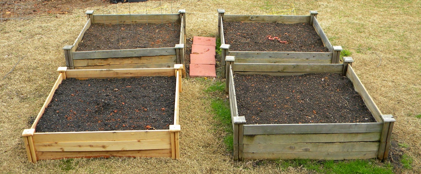 Belle & Beau Antiquarian: How to Prepare Your Garden Soil for Planting