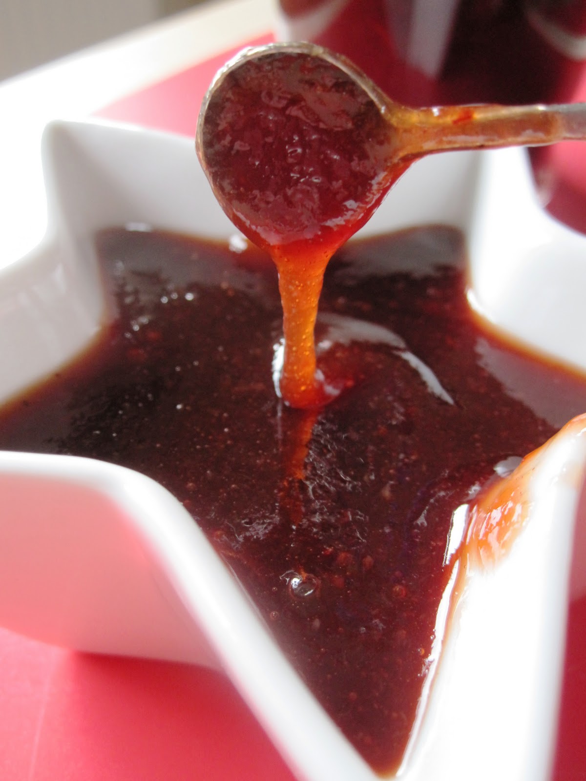 FOOD, GLORIOUS FOOD!: Chinese plum sauce