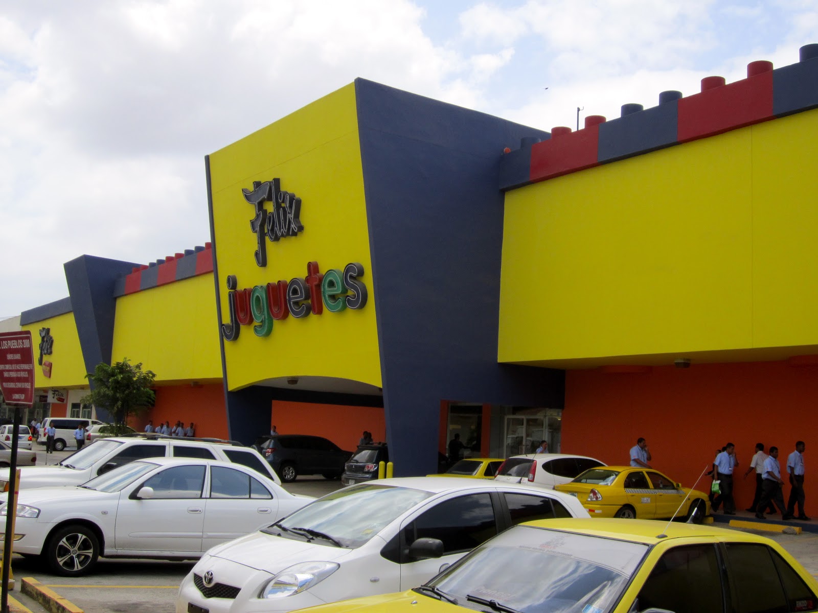 Christmas shopping in Panama City, Panama Panama For Real