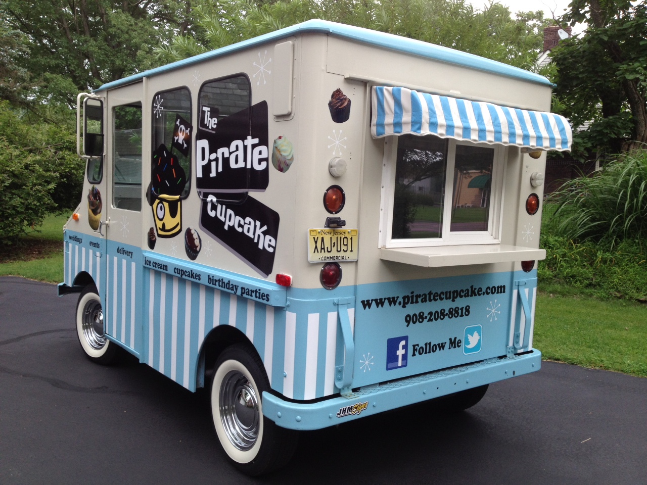 The Jersey Momma All Aboard The Pirate Cupcake Truck!