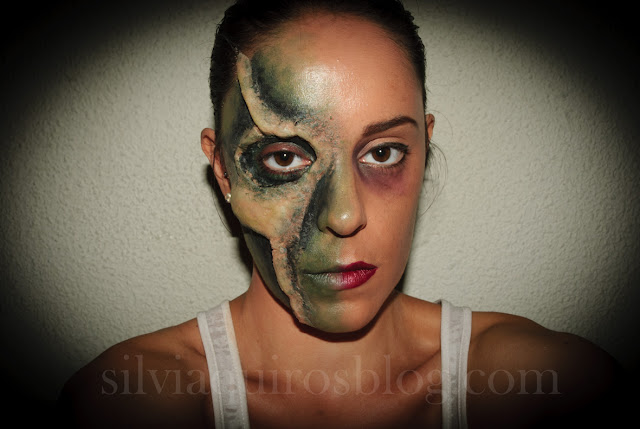 Maquillaje Halloween 6: Calavera media cara, Halloween Make-up 6: Half face skull, efectos especiales, special effects, Silvia Quirós