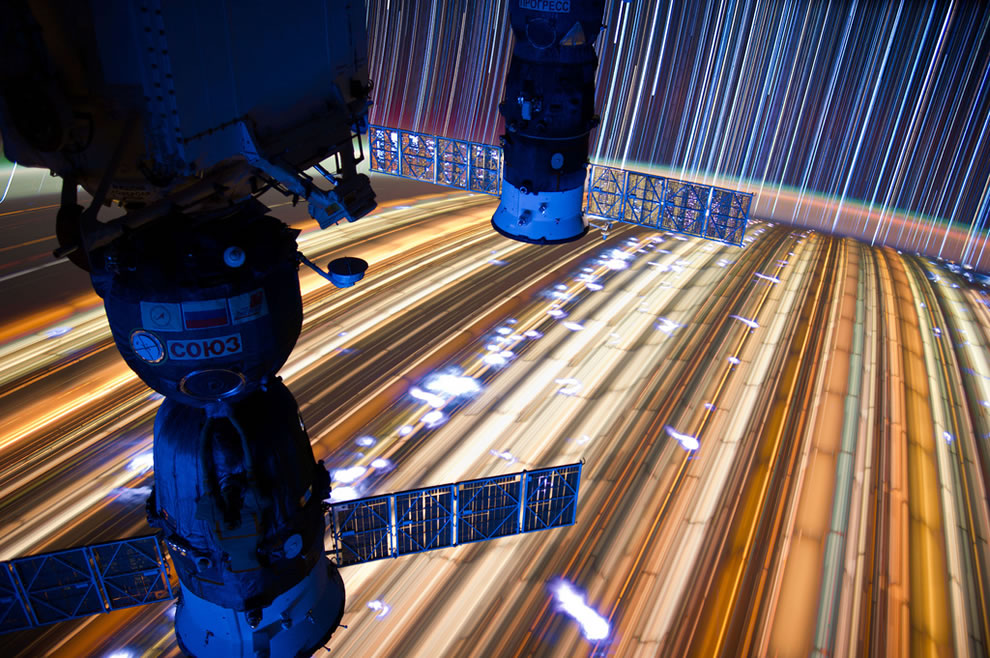 More-timelapse-star-trails-as-seen-from-ISS-Expedition-31.jpg