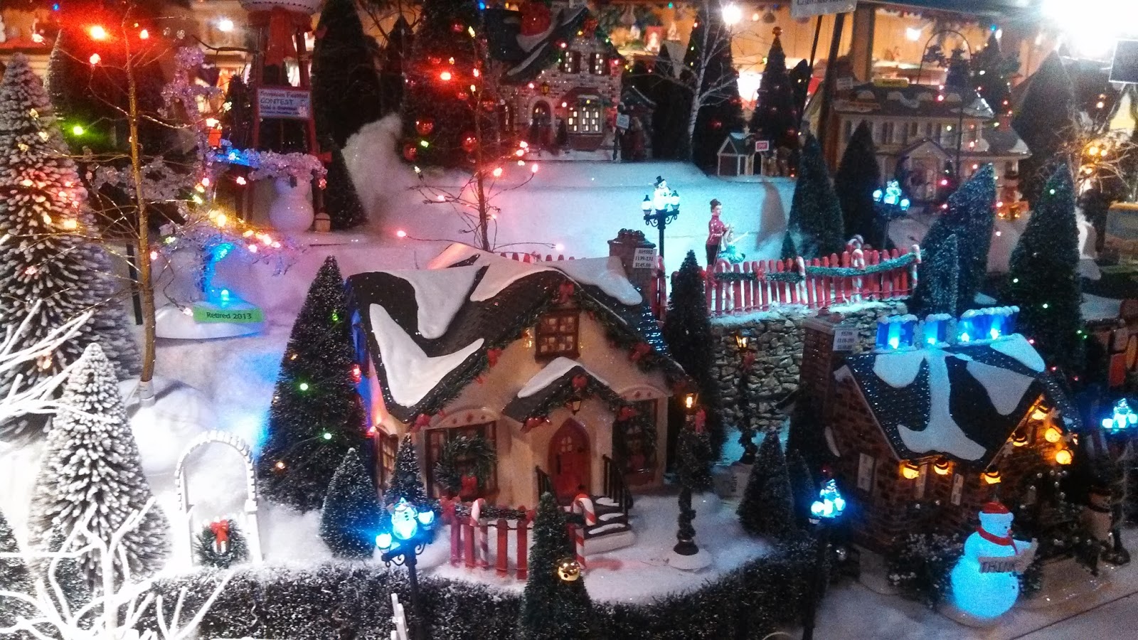 Blessings Abound: Bronner's Christmas Store