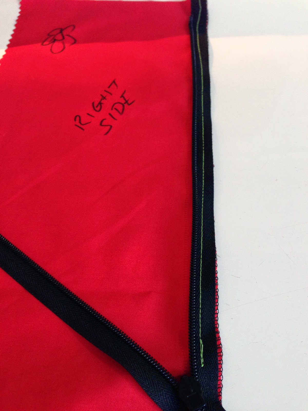 Crafty Clyde No need to hide! How to insert a concealed zip