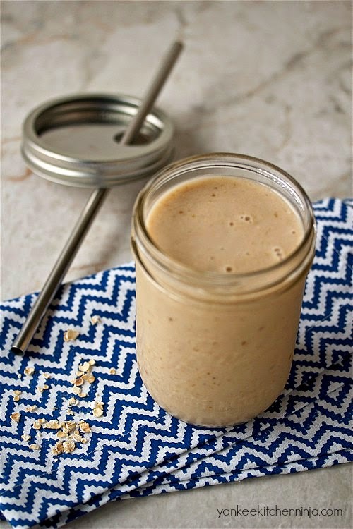 Oatmeal breakfast smoothie Yankee Kitchen Ninja