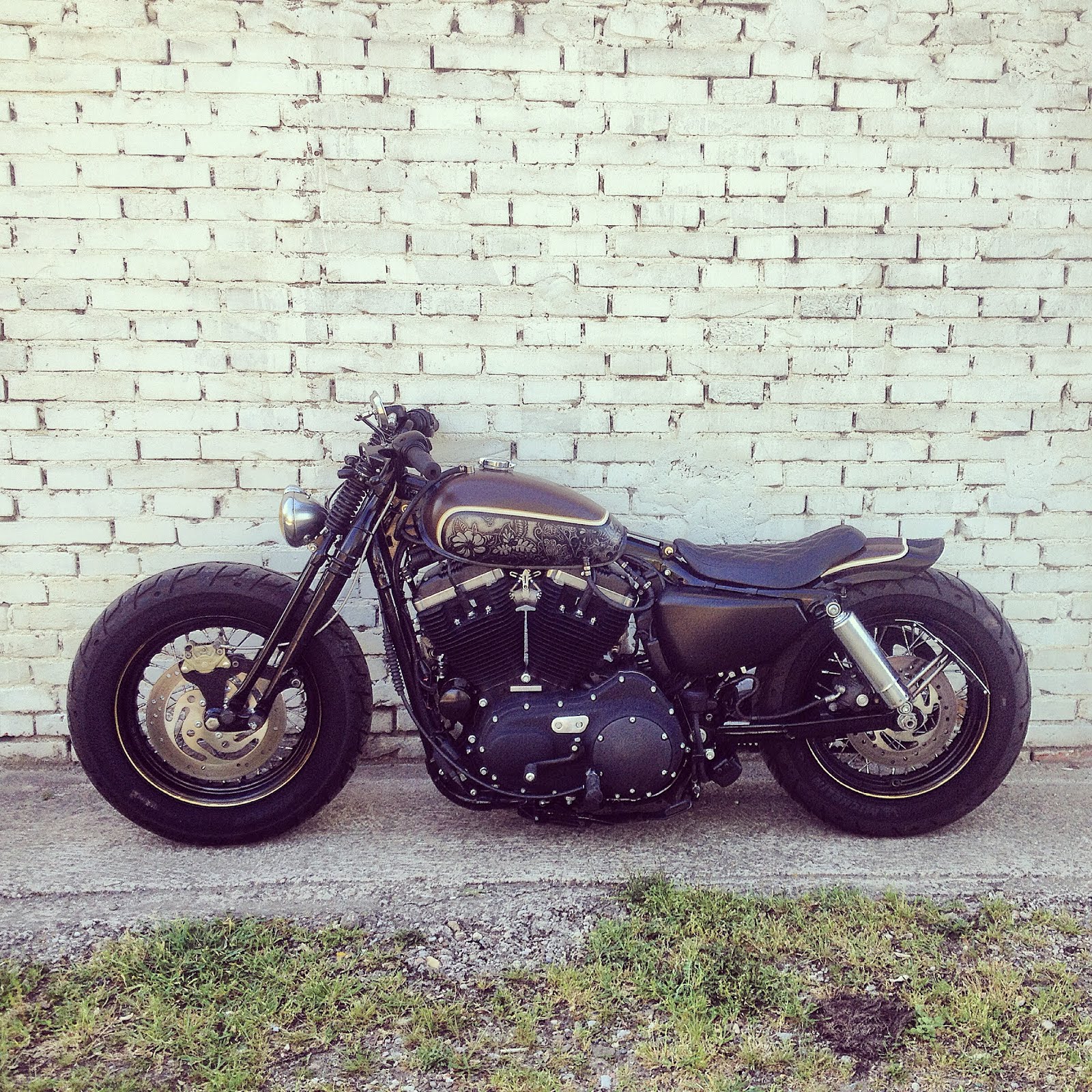 HARLEY FORTY EIGHT
