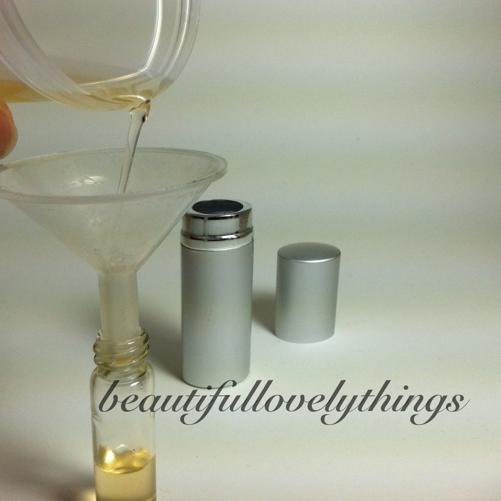 BeautifulLovelyThings Linen/Room Spray Recipe