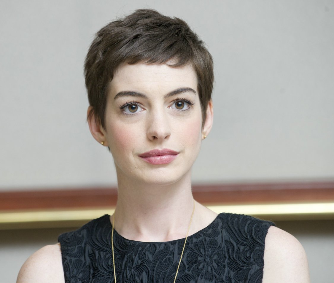 http://3.bp.blogspot.com/-evprRcw57so/UBIw5R4o-PI/AAAAAAAAADc/Lr7SFgM2CS8/s1600/AnneHathaway.jpg