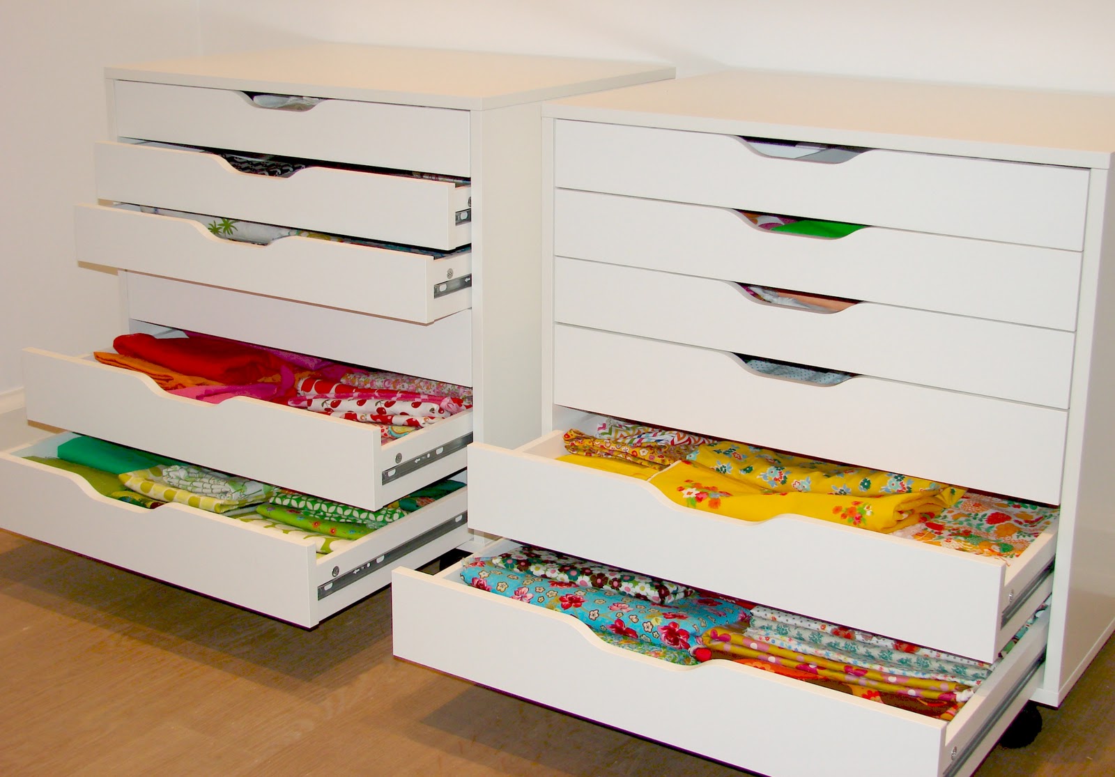 elisanna IKEA ALEX 401.962.41