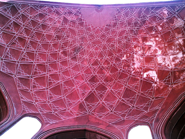 Taj ceiling art