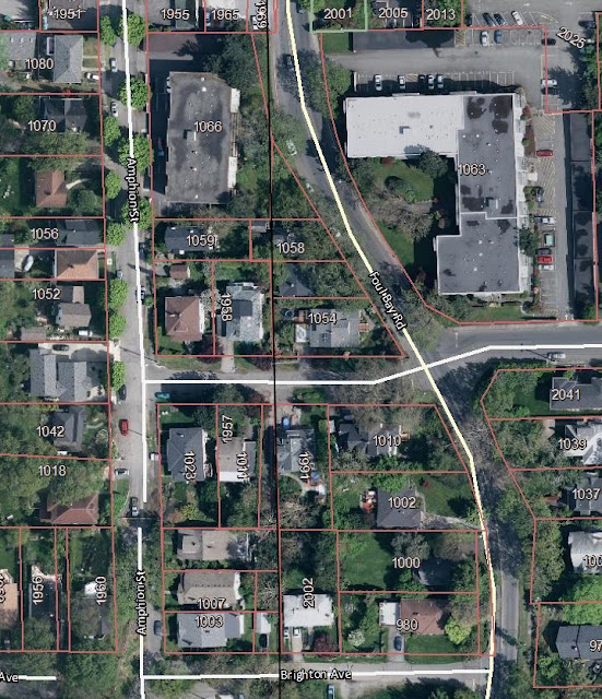 Victoria Vision Did you know the Victoria/Oak Bay boundary splits