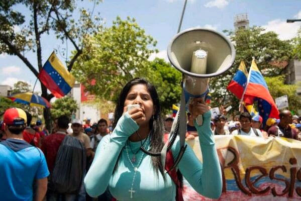 CRÓNICA ANTICIPADA DE LA TRANSICIÓN EN VENEZUELA (1). ¿? Quién estará a cargo del país - Conozca las noticias y análisis respecto al incierto presente y el futuro del país suramericano: - Página 57 Sairam+Rivas