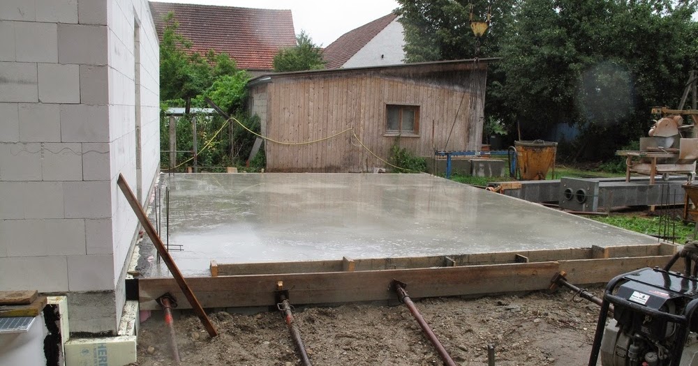 Hausbau mit der Firma KMH: Bodenplatte Garage