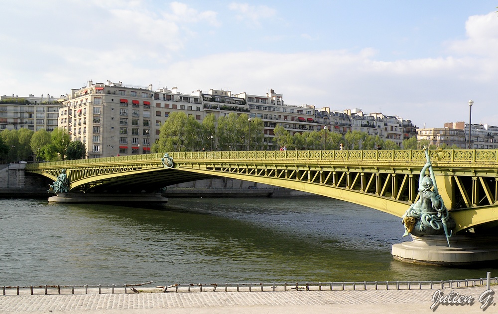 Coins du Monde PHOTOs en vrac  Sous le pont Mirabeau coule la Seine...