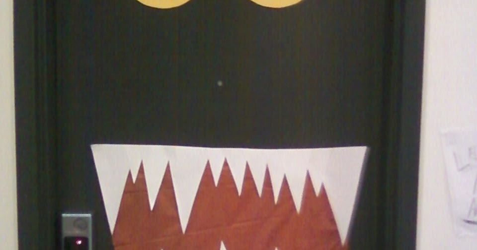 Ludlow Live Wire Halloween Door Decoration Contest