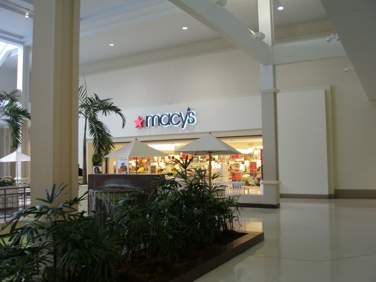 The Louisiana and Texas Retail Blogspot Cortana Mall Baton Rouge LA