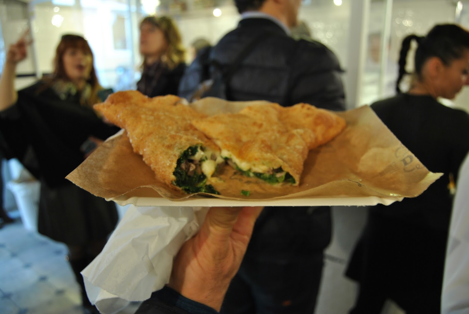 Burro & Bollicine D.O.N. nuova frontiera della PIZZA FRITTA NAPOLETANA