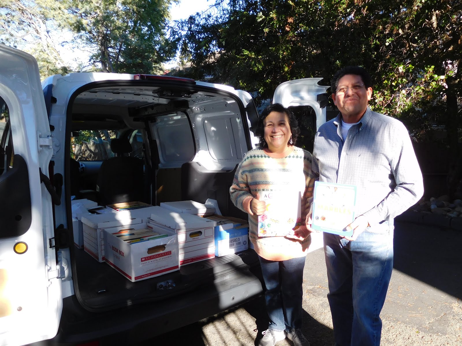 Donating Books to Familias Unidas