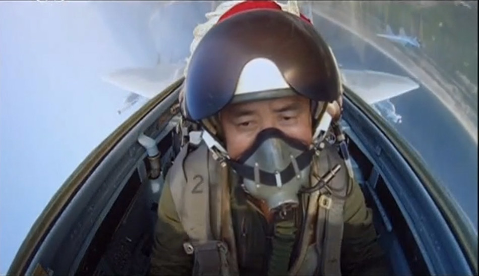 North%2BKorean%2Bair%2Bforce%2Bpilot%2Btake%2Bselfies%2Bfor%2Bfirst%2Btime%2B3.jpg