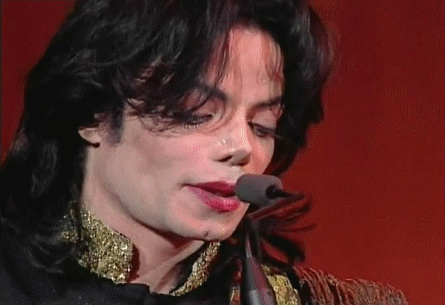 Michael-Jackson-Bollywood-Awards-New-York-michael-jackson-16534102-445-305.gif