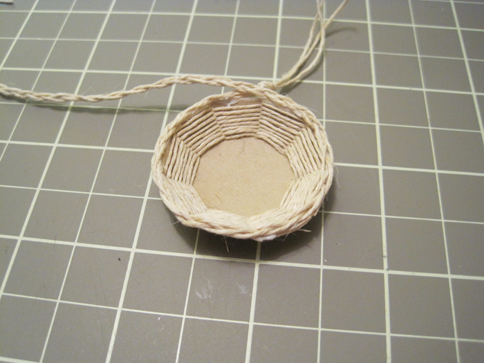 Weave a miniature basket with no wires! Nature's Soul Miniatures
