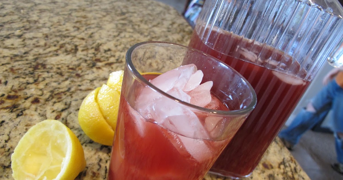 Simple. Healthy. Tasty Berry Lemonade