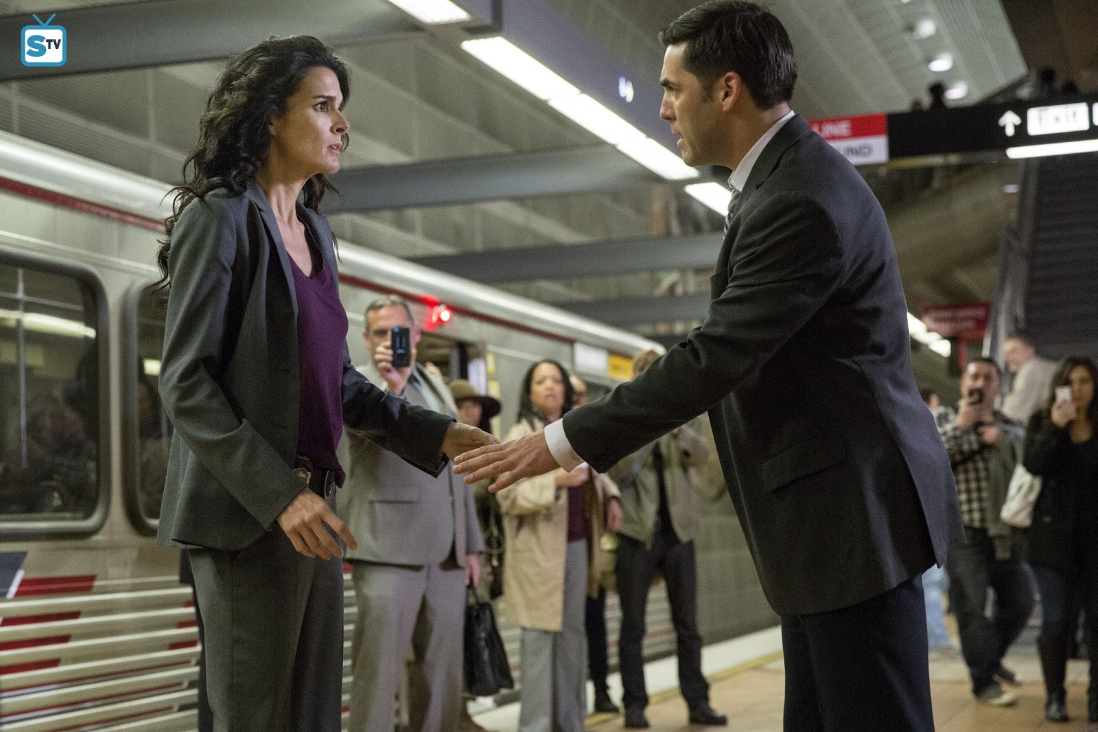 Rizzoli & Isles The Platform Advance Preview "Trouble in the