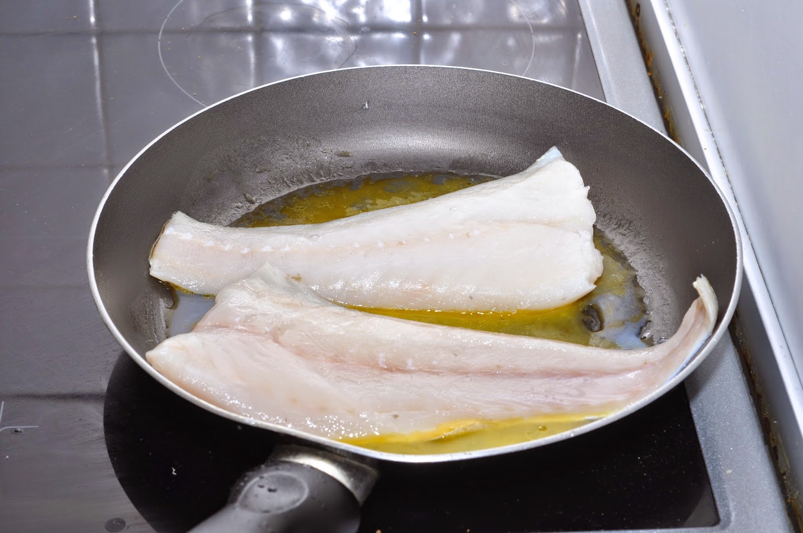 Simple Food: Chinese Style Spicy Cod Fillets on Beansprouts