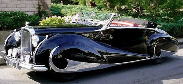 picture+from+the+Paris+Fair+in+1948,+a+p