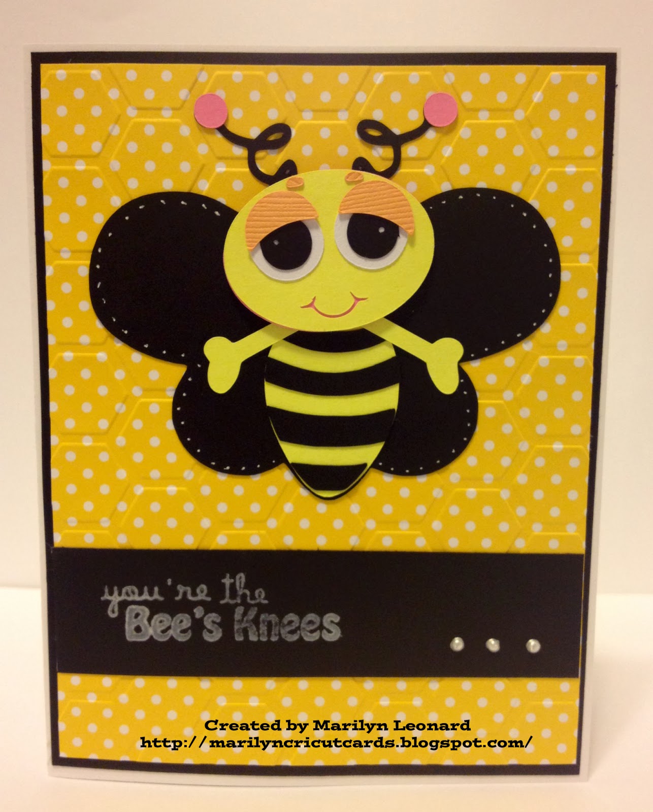  Marilyn's Cricut Cards Bumble Bee Card