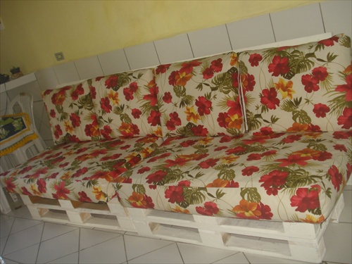 Pallet Furniture Plans: Pallets Sofa Merely Based On Your Likes