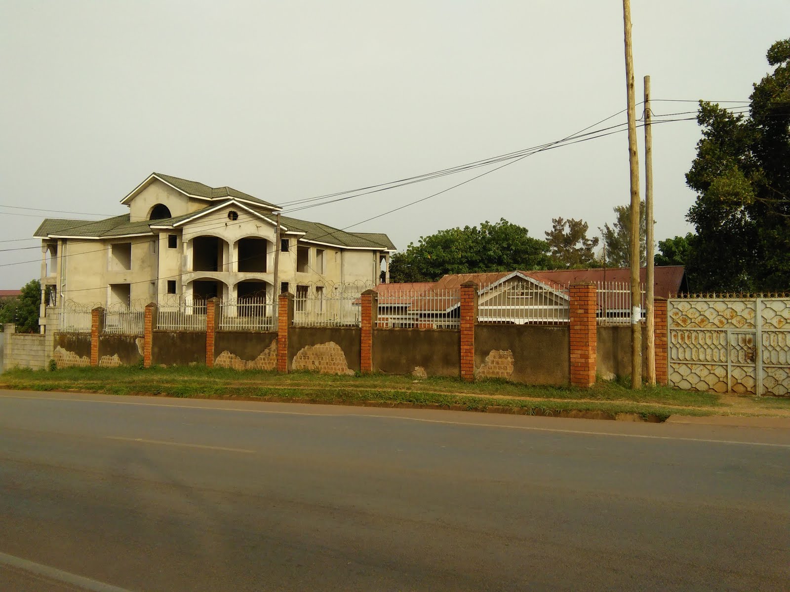 Plush palatial bungalow houses in Entebbe