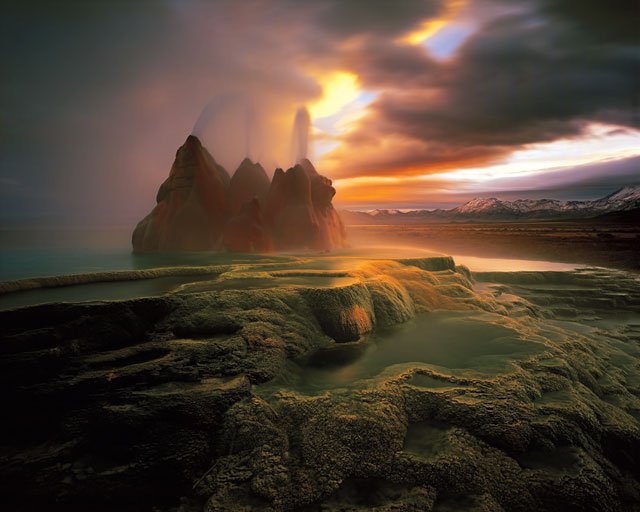 hot celebrity and model stunning natural fly geyser a hot celebrity and model stunning natural fly geyser a